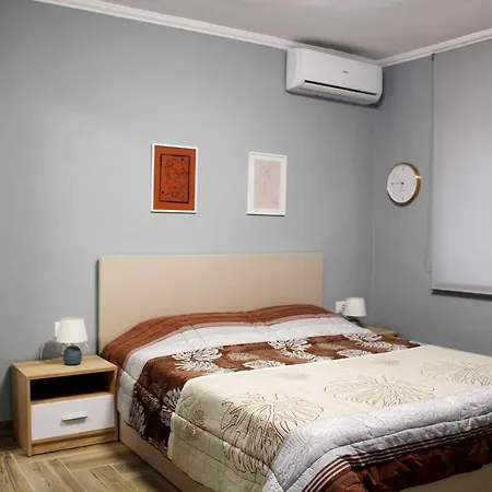 Apartament 2v1 - Blloku Bkt