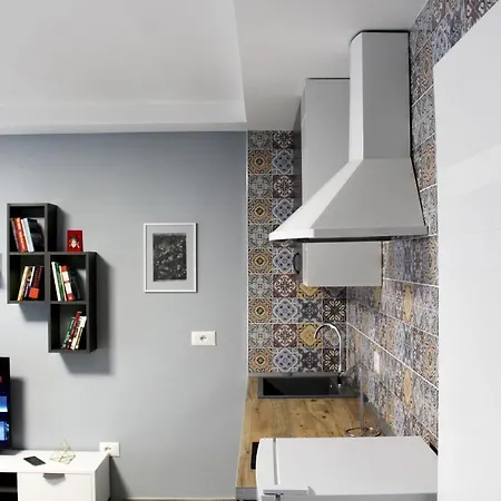 Apartament 2v1 - Blloku Bkt *